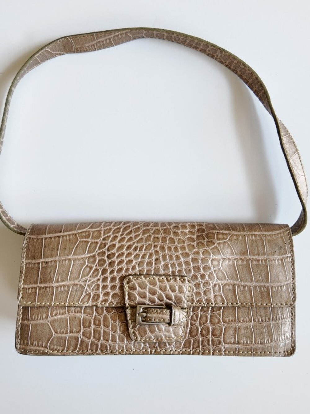 Vintage liz claiborne shoulder bag gold with snake print Y2K Mcbling